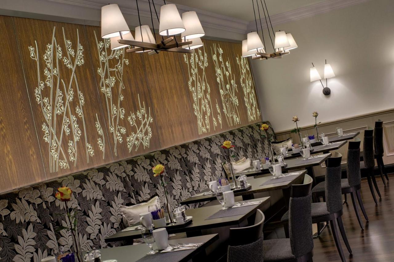 Hilton Park Hotel 4*