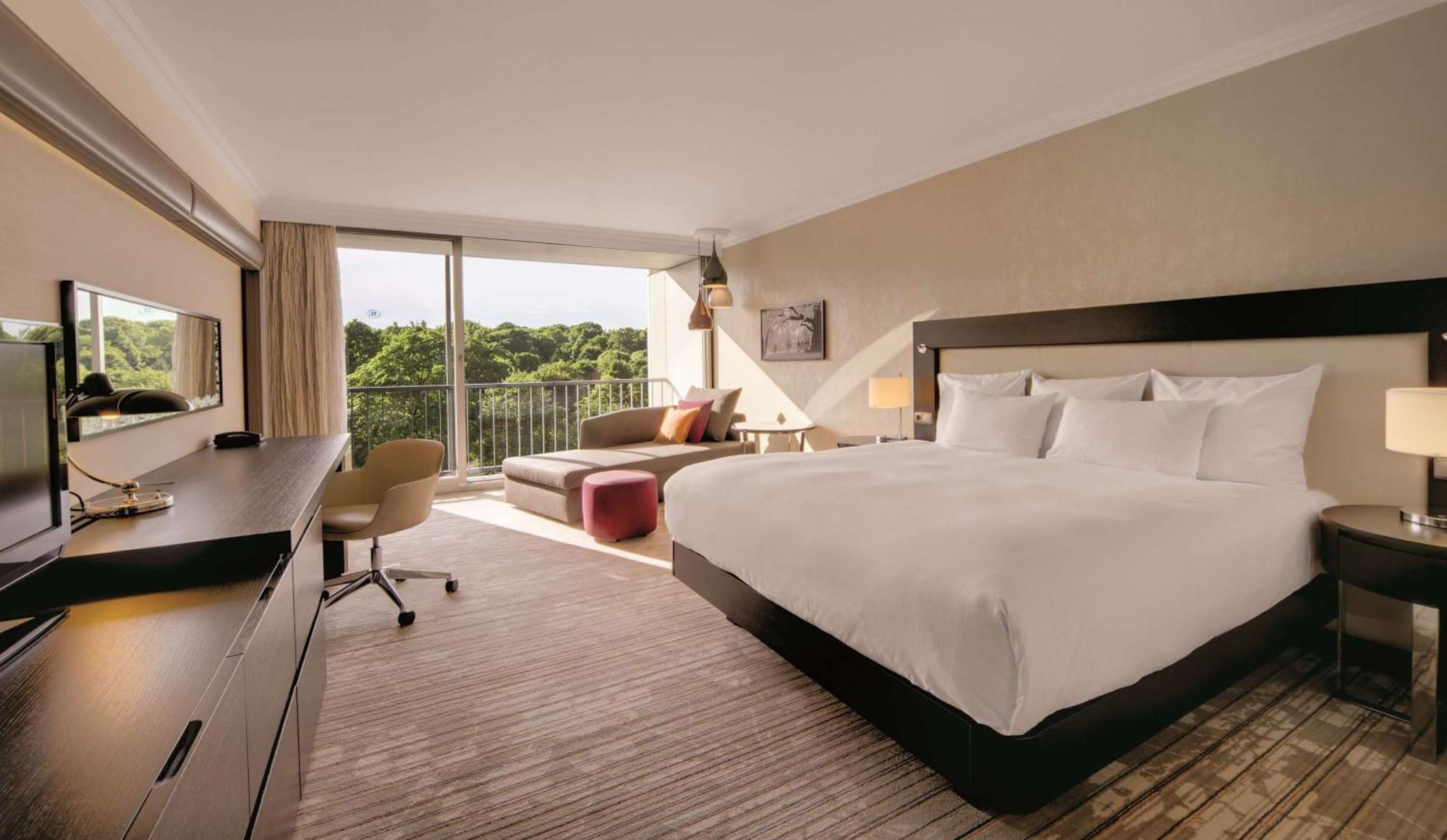 Hilton Park Hotel 4*